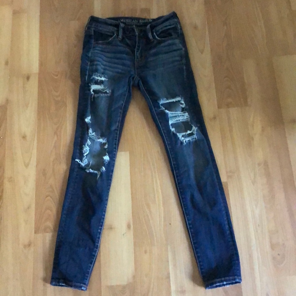 American Eagle outfitters distressed jegging 0